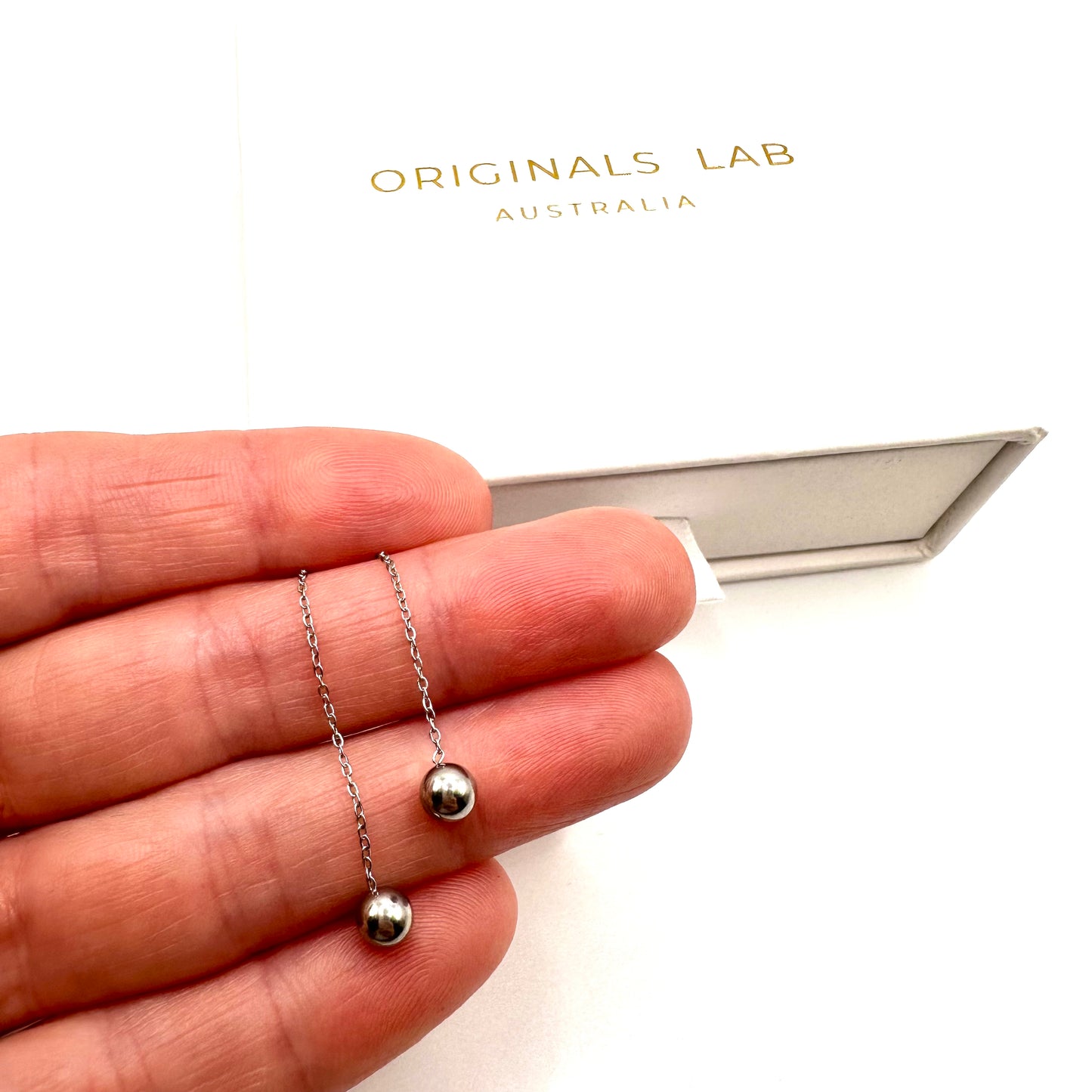 Minimalist ball end ear thread earrings in Silver