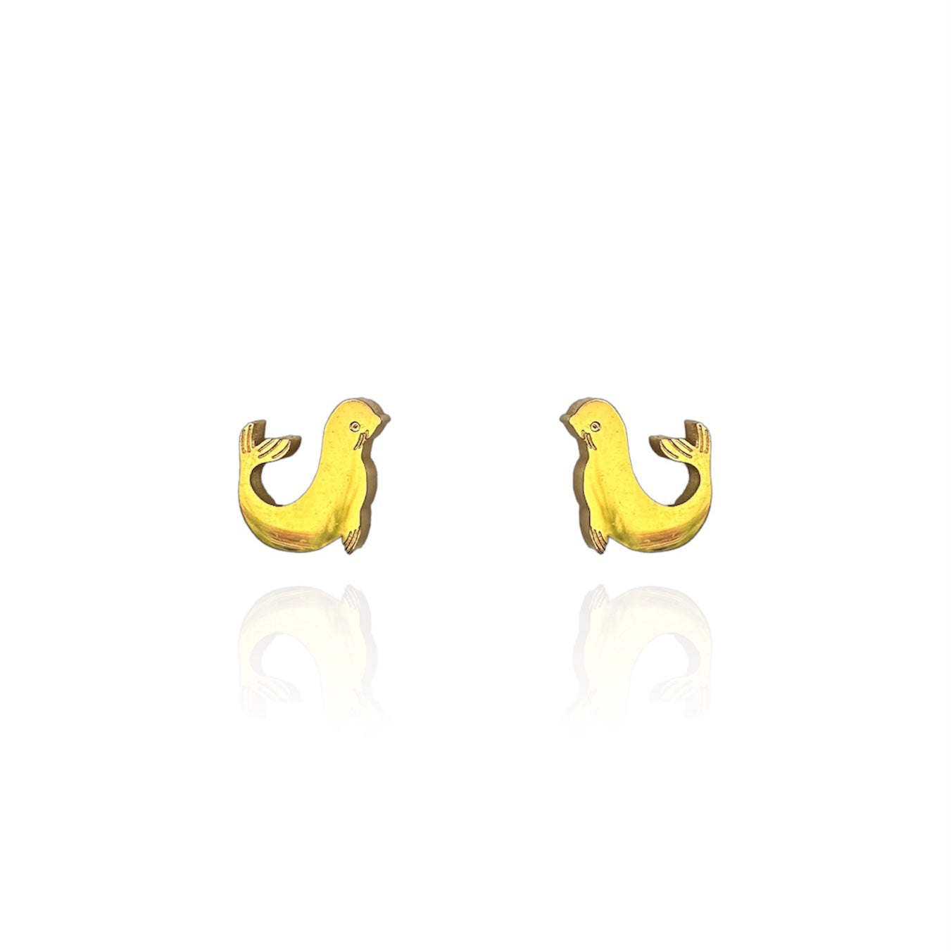 Seal Earrings Gold