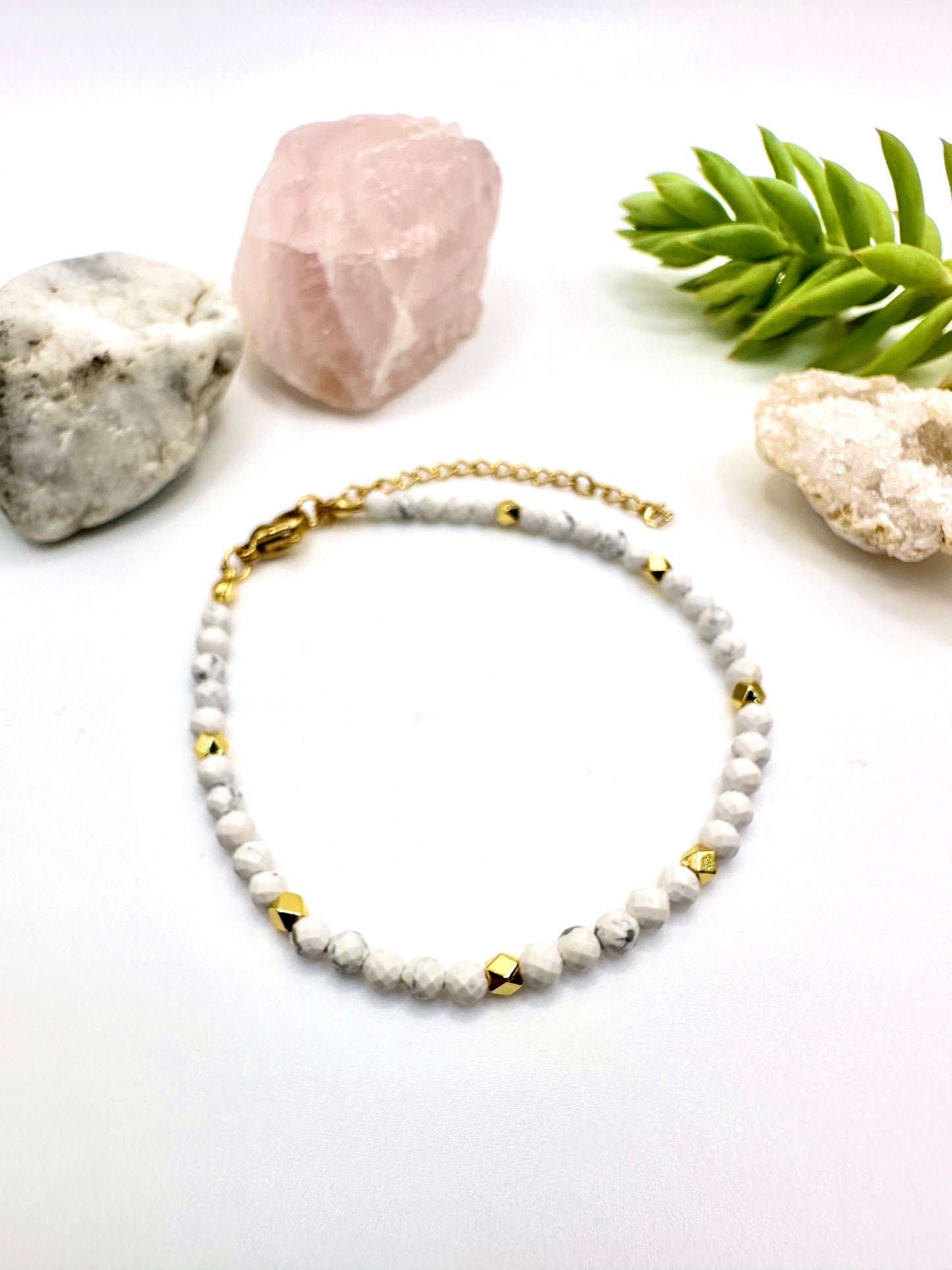 Howlite Natural Gem Stone Bracelet