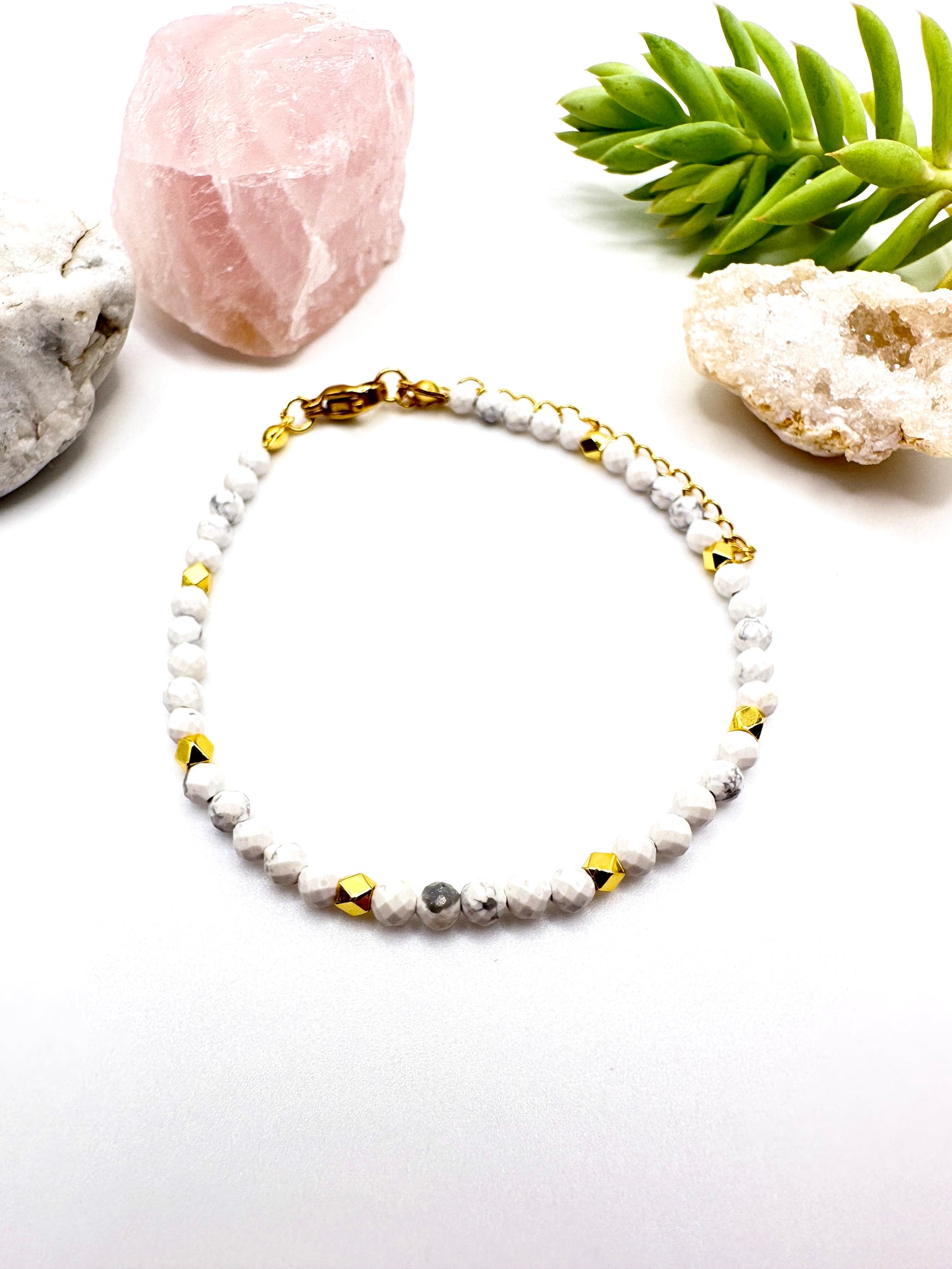 Howlite Natural Gem Stone Bracelet