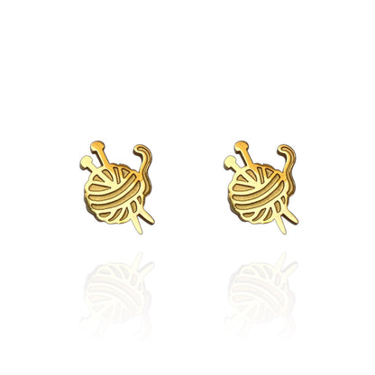 Knitting Needles and Yarn Studs Gold